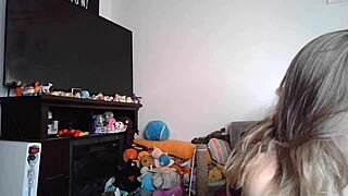 Merry christmas, guys, enjoy my big ass and yummy pussy show in fishnets.