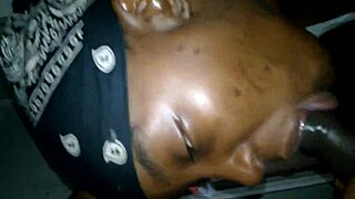 Cheating Ebony Momma Sucking Huge Black Dick on Homemade Vid! 😲