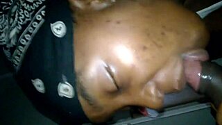 Cheating Ebony Momma Sucking Huge Black Dick on Homemade Vid! 😲