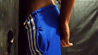 Jerking off thinking about my friend 😏