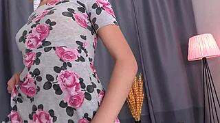 I see sexy brunette darling drillin her smooth pussy with toys