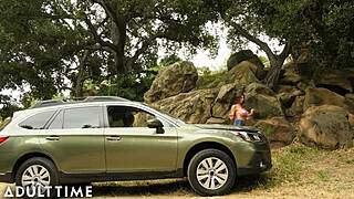 Seductive Milf Alexis Fawx Roadside Bang