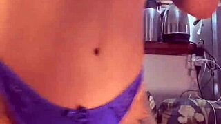 Gay teen Gostosa shows off her twerking skills