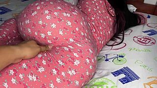 man, my 18-year-old stepdaughter’s huge ass in jeans drives me crazy!