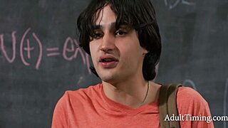 secret romance unfolds in the university classroom with spanish subs.