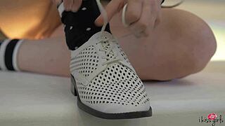 Man, Jenna J Ross and Jillian Janson in a hot lesbian 3some with fingering and kissing! It's pure fire! 🔥