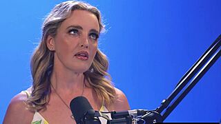 Watch charlie forde orgasm solo up close – how does she make herself cum?