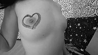 lesbian milfs strap-on fun 😍