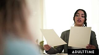 Vanessa Sky craves Kayley Gunner's wet pussy in steamy session