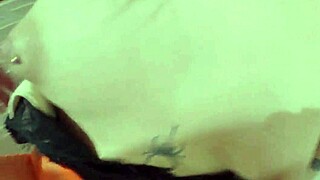 Follo a mi hermosa hermanastra mafer en la ducha con sus media de mallas