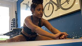 naughty exhibitionist at the gym.