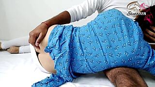 step-sister's tight pussy sucked close up in indian amateur clip - want some?