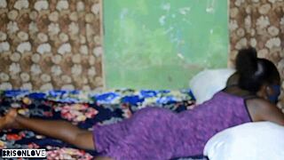 Amateurs Bang Big Ass In Garage After Work