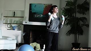 Bootylicious stepmom gets screwed hard in bedroom with classy missionary vibe