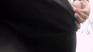 Indian gay whore shakes hard booty in bathroom bareback?