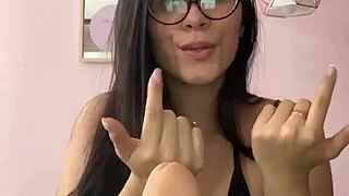 want to see me wank on cam?