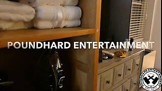 male therapist gives bbw massage in narrative