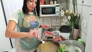 Oh, Sarah Rosa Cooks Sexy Pasta So Sensually, Flaunting Her Big Ass And Tits!