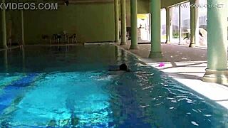 jessica adored the producer with her sexy look 😍