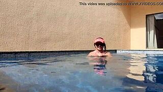 Latina amateur gets creampied in a hotel room