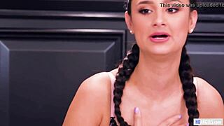 lesbian subtenant addicted to masturbation joins the group