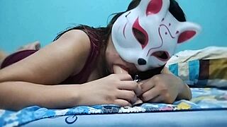 Wet-haired filipina chubby girl sucks dildo