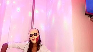 Amateur brunette milf fucks in hotel after sexy dance