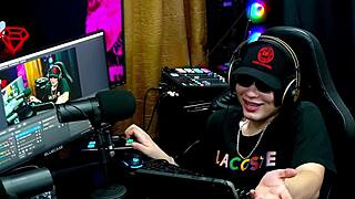 Ruan showed his cock to Lary Cubas, wondering if she liked the size - small or big - in the shack, she commands