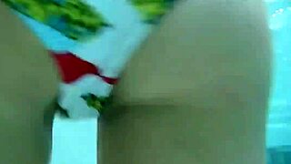 my booty shaking underwater in hd... looks so sexy