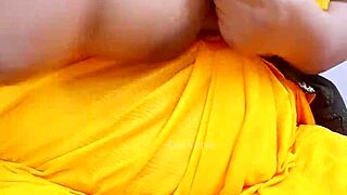 West bengal sexy bhabhi in saree