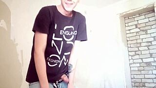 Roman Gisych masturbates in abandoned hospital!