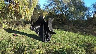 Wow! Can You Believe Leylakh’s Wild Public Bikini Dance Moves?