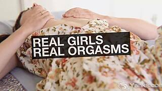 Wow, Yanks babe Summer Knight double dips for solo climax! 🔥