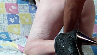 The Dildo Couldn't Enter The Wife On The Sofa