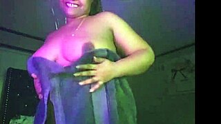 Hey Eva here, sending a sexy Valentine’s ass tease just for you