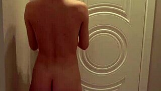 I seduced the worker and got my pussy licked and face cummed on