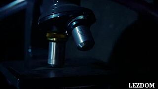 queening my new subject, isn't it hot?