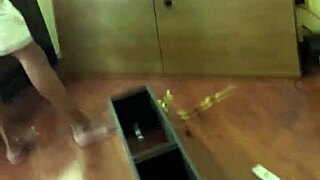 holy crap, cafuçu dotado gets sucked and bangs a tight ass in exchange for garage work!