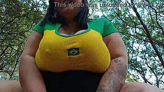 torcedora safada shows off in the park, masturbates hidden outdoors with fear - mary jhuana