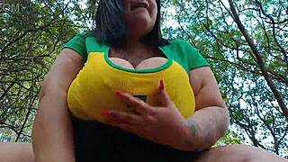 torcedora safada shows off in the park, masturbates hidden outdoors with fear - mary jhuana