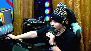 ela ficou quatro mesa empinou apresentador gostoso bia ruiva podcast 😏