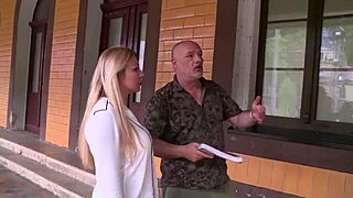 geile drecksau beim einarbeiten gefickt von teen amateurs