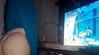 Hey gamer girl, wanna play with me and get naughty tonight?