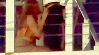 Pareja Cogiendo En El Puente!