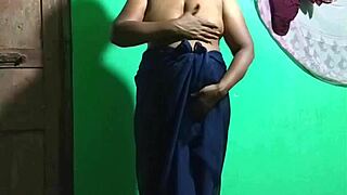 ककड़ी प्रसन्न horny anal mother in law lesbian sex.