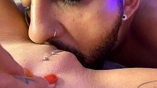 romulo pontess demonstrates a squirt technique.