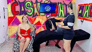 Blonde Suzy gives ass to Diguinha DJ for wet double penetration