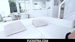 Extra-hot blonde temps seduces boss with tight shorts