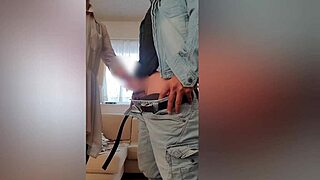 おまけ動画史上最高の手コキで射精を促す日本人痴女。【素人中出しハメ撮り】舞30代中出し大好きパイパン主婦。