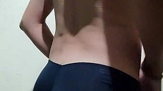 probándome mi ropita interior en gay session